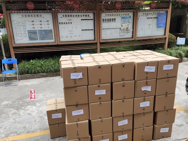 6611名獨(dú)居老人的暖心服務(wù)不打烊！來看看徐匯各街鎮(zhèn)怎么做的（徐匯區(qū)街道老人服務(wù)）"