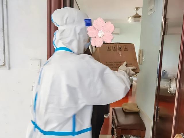 6611名獨(dú)居老人的暖心服務(wù)不打烊！來看看徐匯各街鎮(zhèn)怎么做的（徐匯區(qū)街道老人服務(wù)）"
