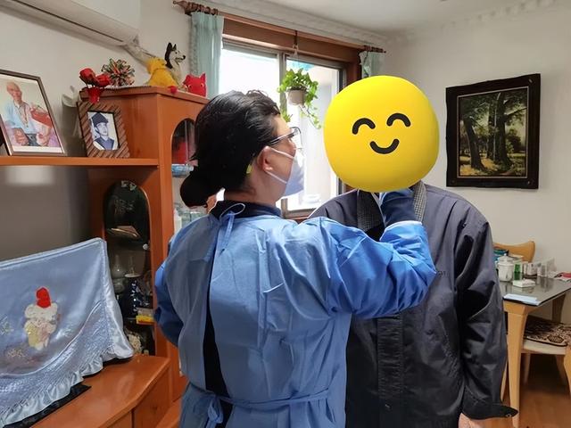 6611名獨(dú)居老人的暖心服務(wù)不打烊！來看看徐匯各街鎮(zhèn)怎么做的（徐匯區(qū)街道老人服務(wù)）"