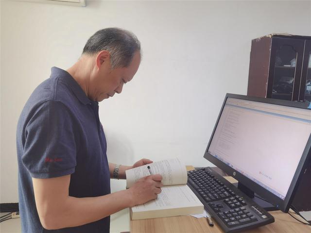 個人一周的工作量一人半天搞定，潼南成功研發人事信息檔案管理“神器”"
