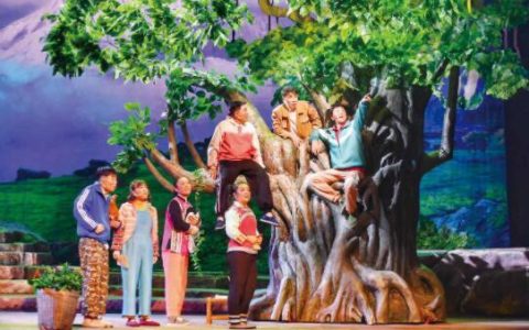一家“孩子院團”的“創演快車道”