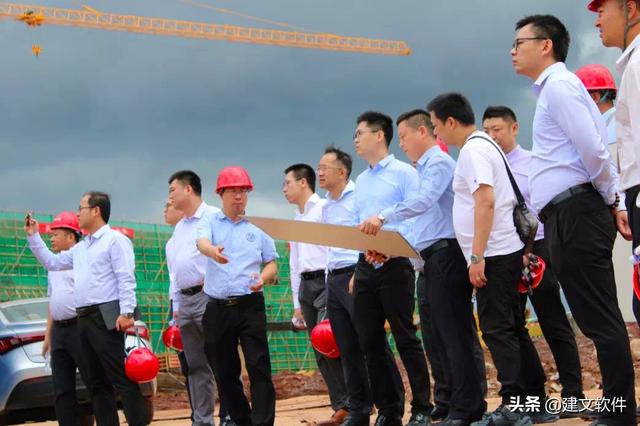城投公司信息化 - 安寧建投甲方項目管理之“全局分析，一鍵追蹤”