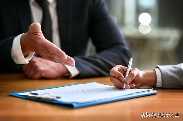 構建施工單位經營管理體系第一步——業主合同管理（在施工合同中,實行的是以什么為核心的管理體系）